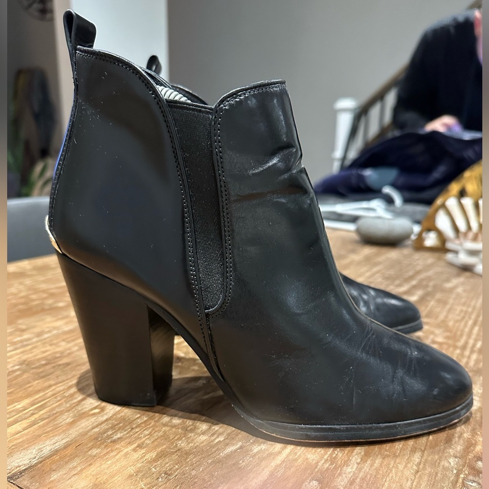 Michael kors black bootie heels